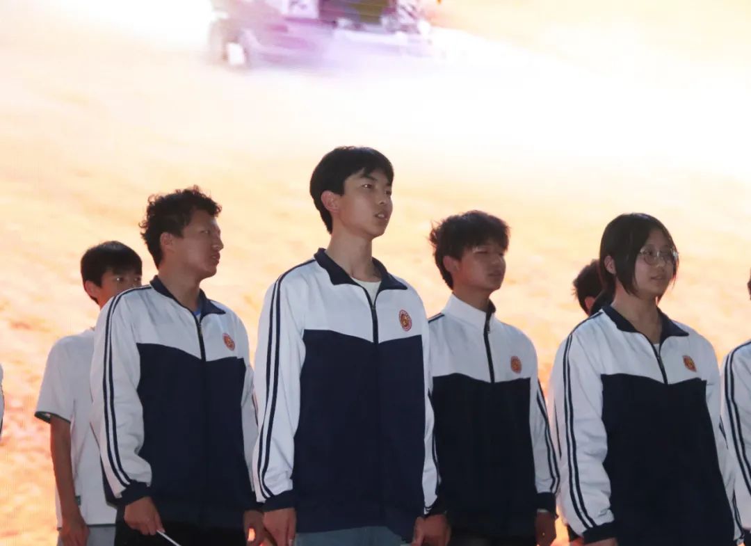 西安东方职业高级中学红五月歌唱比赛圆满落幕