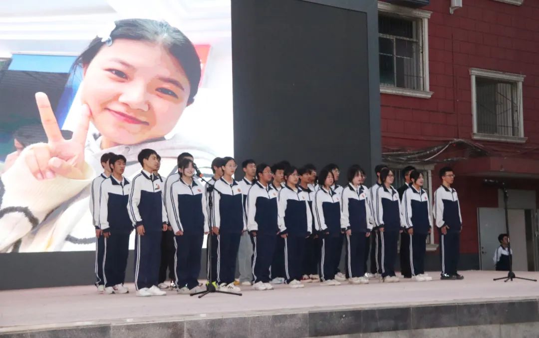 西安东方职业高级中学红五月歌唱比赛圆满落幕