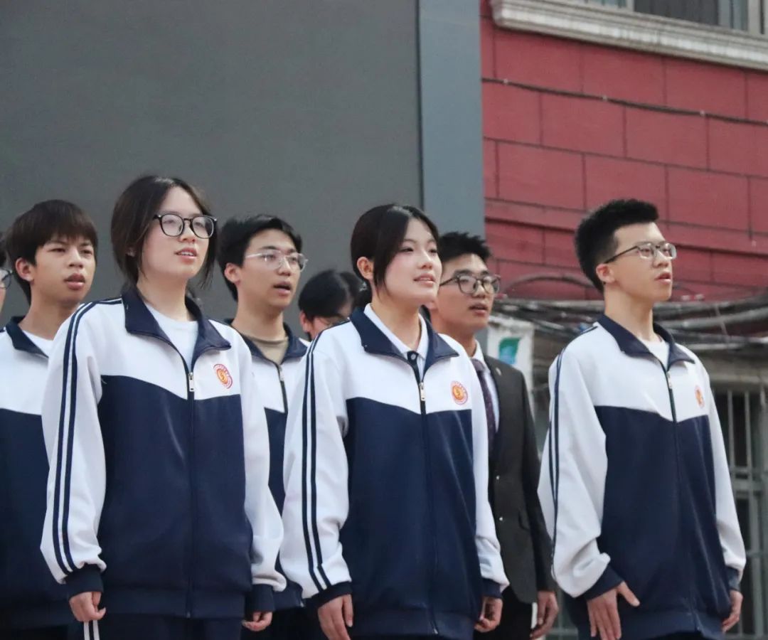 西安东方职业高级中学红五月歌唱比赛圆满落幕