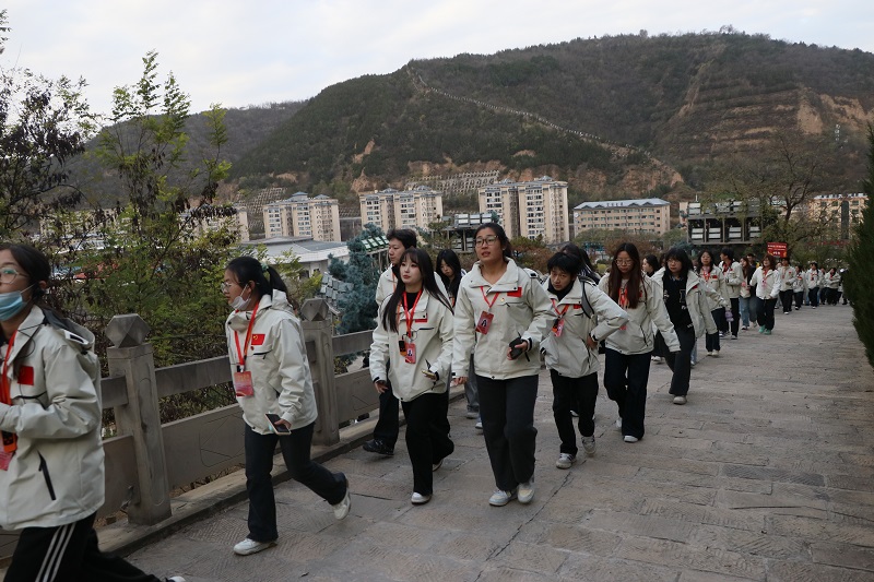 从延安出发：西安科技大学高新学院青年学子的"精神寻根"之旅（三）