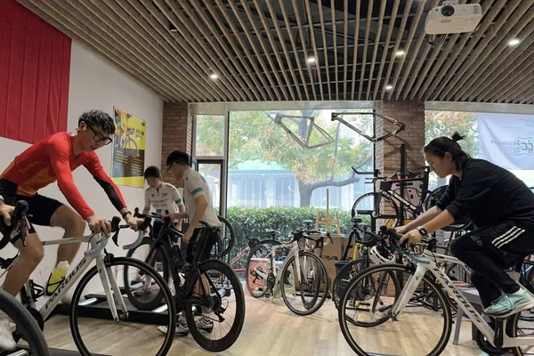 2闪光的Ta  从“野路子”到国家队，她在西安欧亚学院创造“骑”迹！.jpg