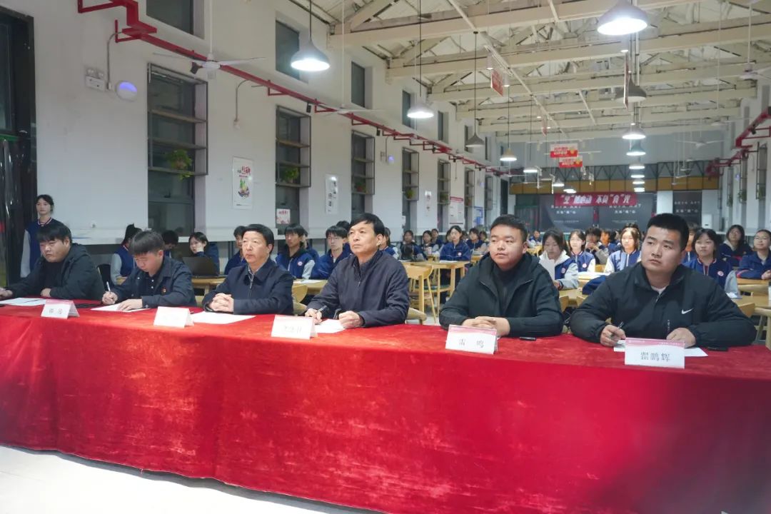 西安博雅艺术职业高中举行弘扬雷锋精神主题演讲比赛