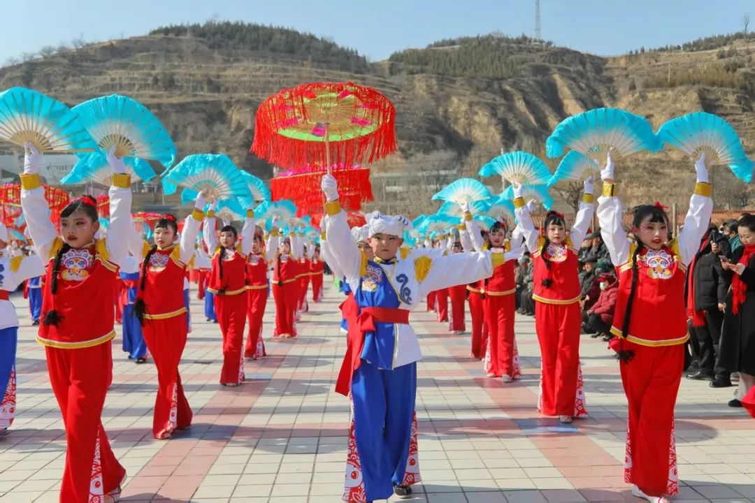 陕西绥德：多彩非遗进校园 文化传承育新人