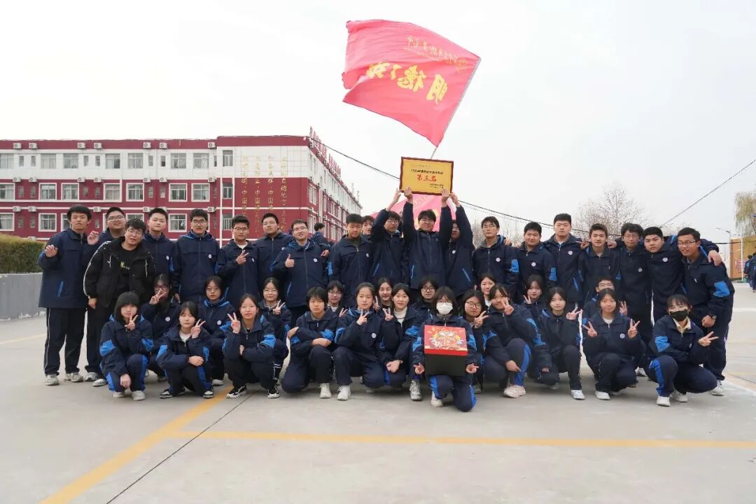 武动青春，扬我风采！西安育华职业高中首届武术操评比大赛圆满落幕