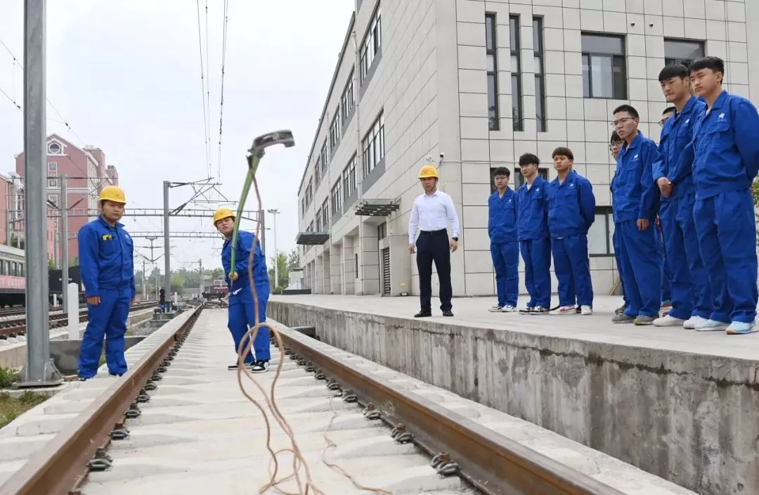 2025年高职单招章程-西安铁路职业技术学院