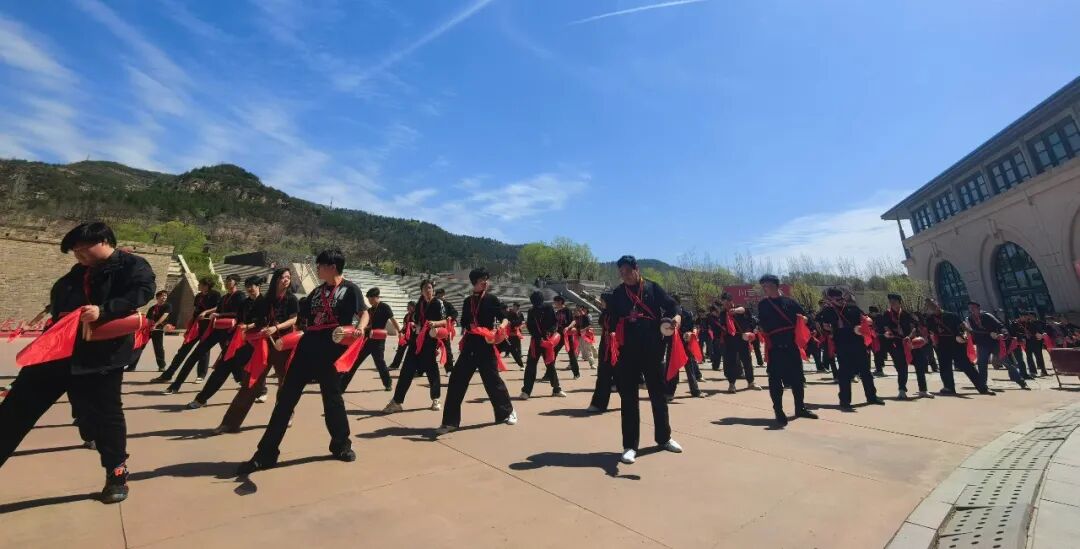陕西旅游烹饪职业学院：“三秦学子延安行”的精神与内涵研究