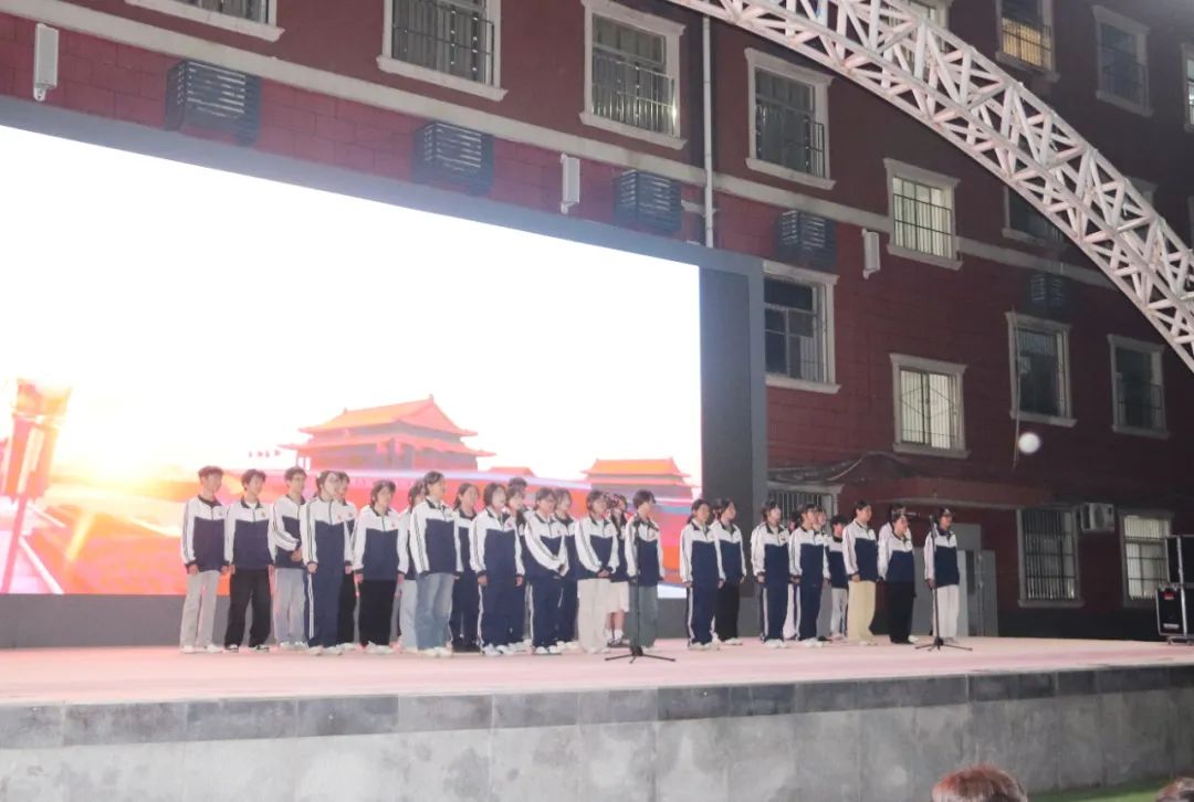 西安东方职业高级中学红五月歌唱比赛圆满落幕