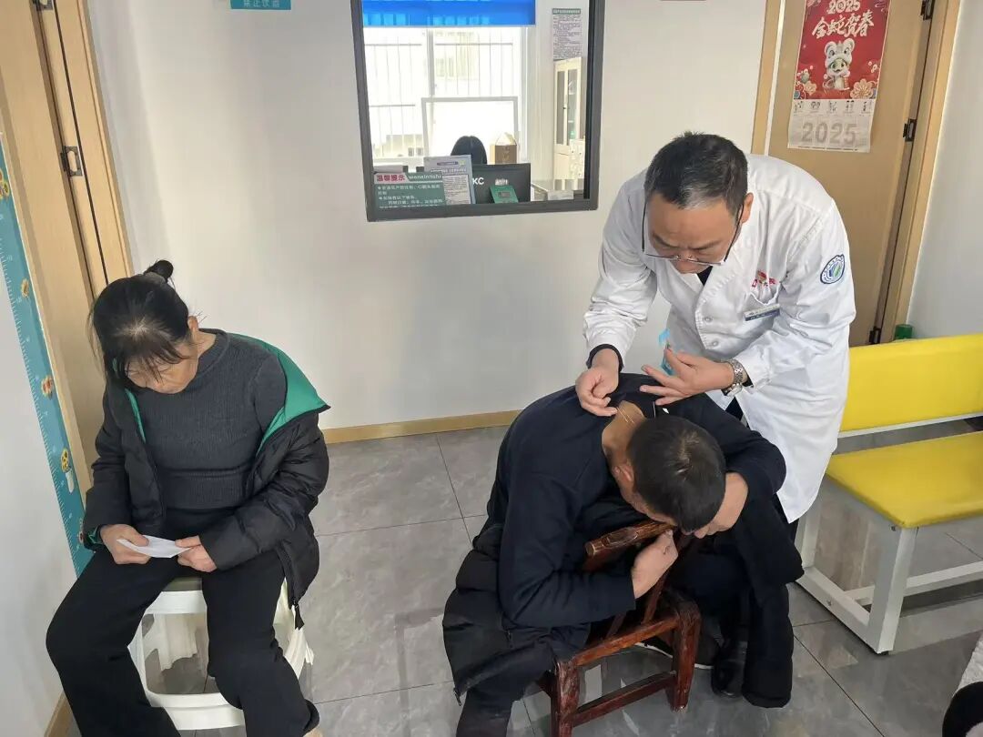 西安海棠职业学院深入平利县开展“双百工程”精准帮扶活动