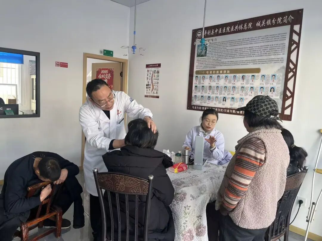 西安海棠职业学院深入平利县开展“双百工程”精准帮扶活动