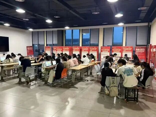 突破！西安培华学院在第十三届“挑战杯”奖项+11，首获“进步显著奖”
