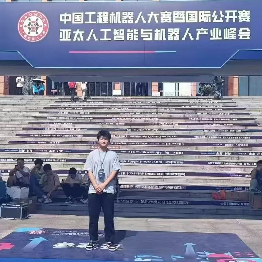 西京学院全方位护航，助他从本科一路“杀”进本校研究生