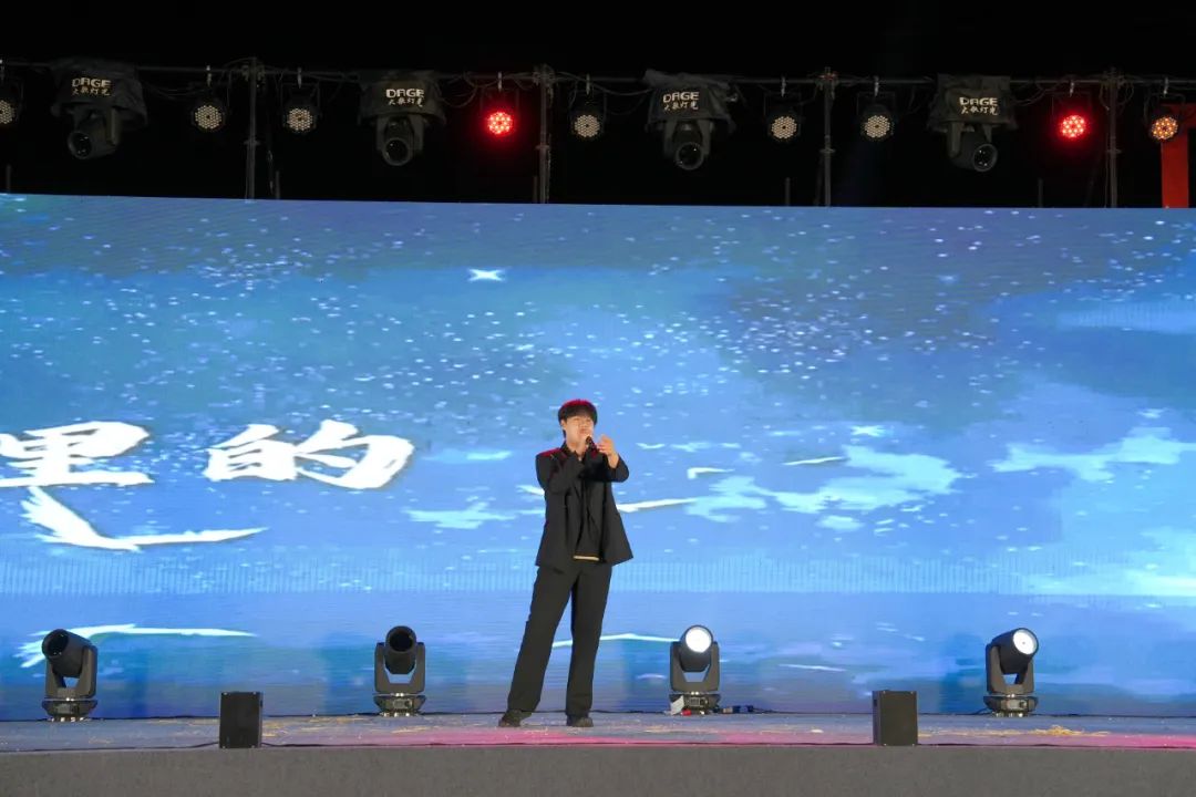 震撼！温暖！感动！青春！西安博雅艺术职业高中职教活动周展演暨2025届毕业晚会