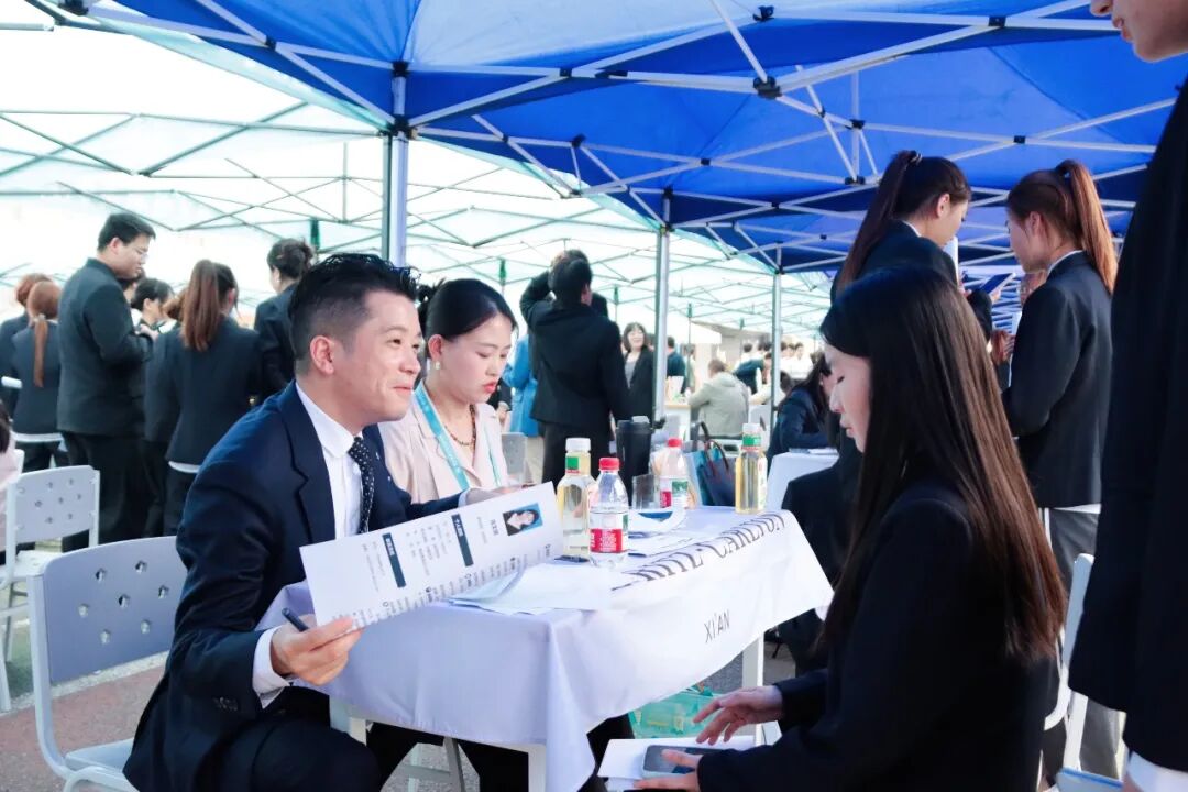 陕西旅游烹饪职业学院2026届高校毕业生“春季促就业攻坚行动”暨校园大型招聘双选会正式开幕
