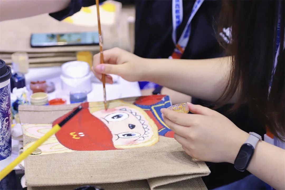 西安翻译学院闪耀第十三届陕西教育博览会