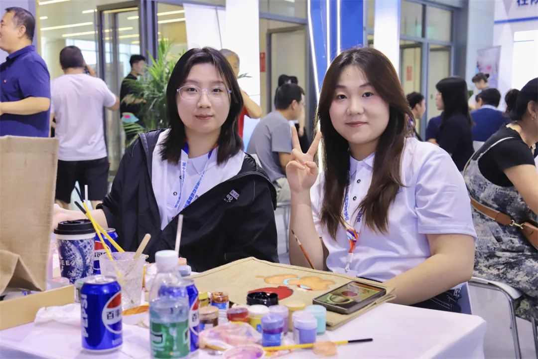 西安翻译学院闪耀第十三届陕西教育博览会