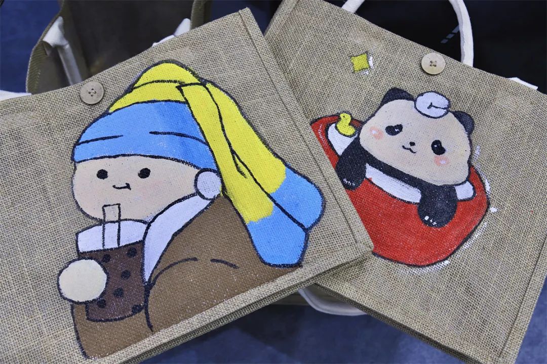 西安翻译学院闪耀第十三届陕西教育博览会