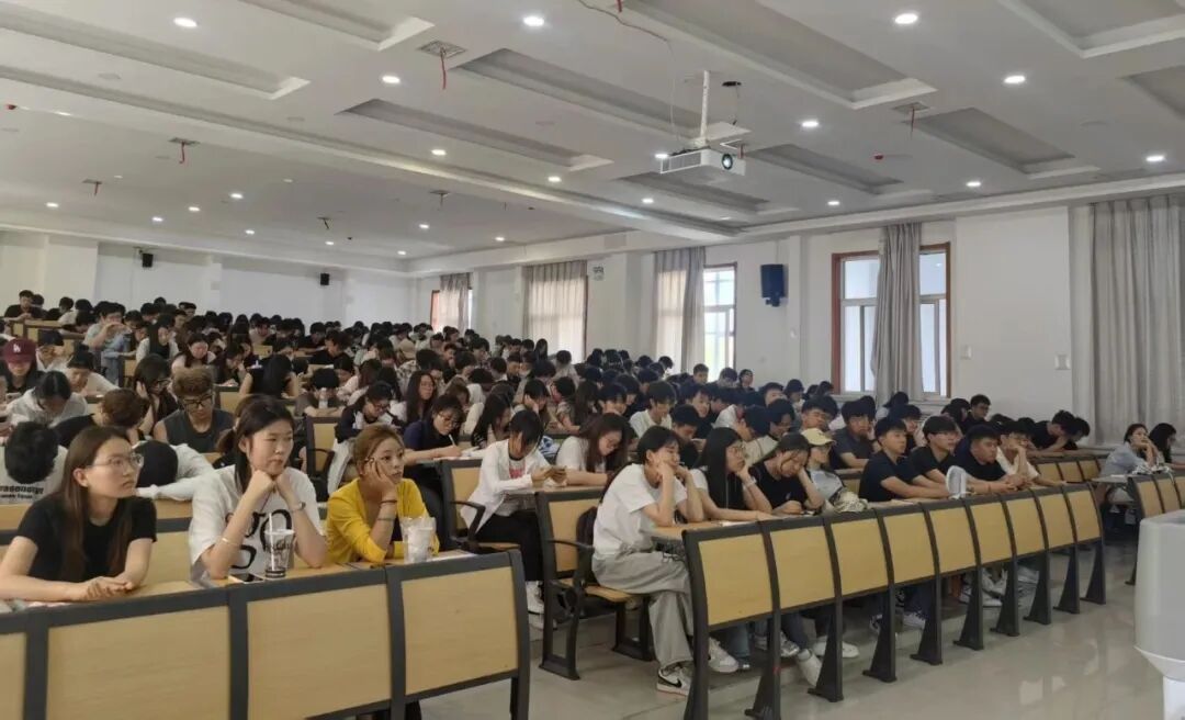 西安城市建设职业学院第三届“就业育人大讲堂”系列讲座活动圆满落幕