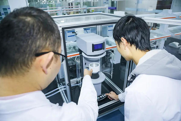 陕西省科学技术厅正式批准西京学院建设“陕西省液晶聚合物智能显示重点实验室.jpg