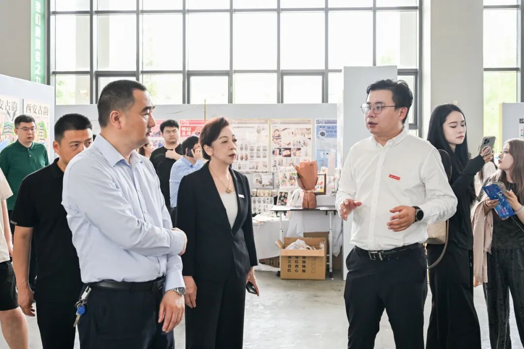 造境·见形：西安汽车职业大学2026届设计艺术学院毕业设计作品展盛大开幕！