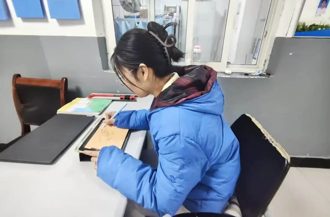 西安海棠职业学院社区辅导员—徐梦云 |  设计专业研究生的育人之路