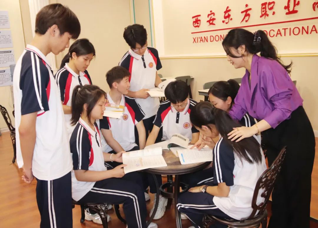 最美人间四"阅"天！"世界读书日"里的西安东方职业高级中学