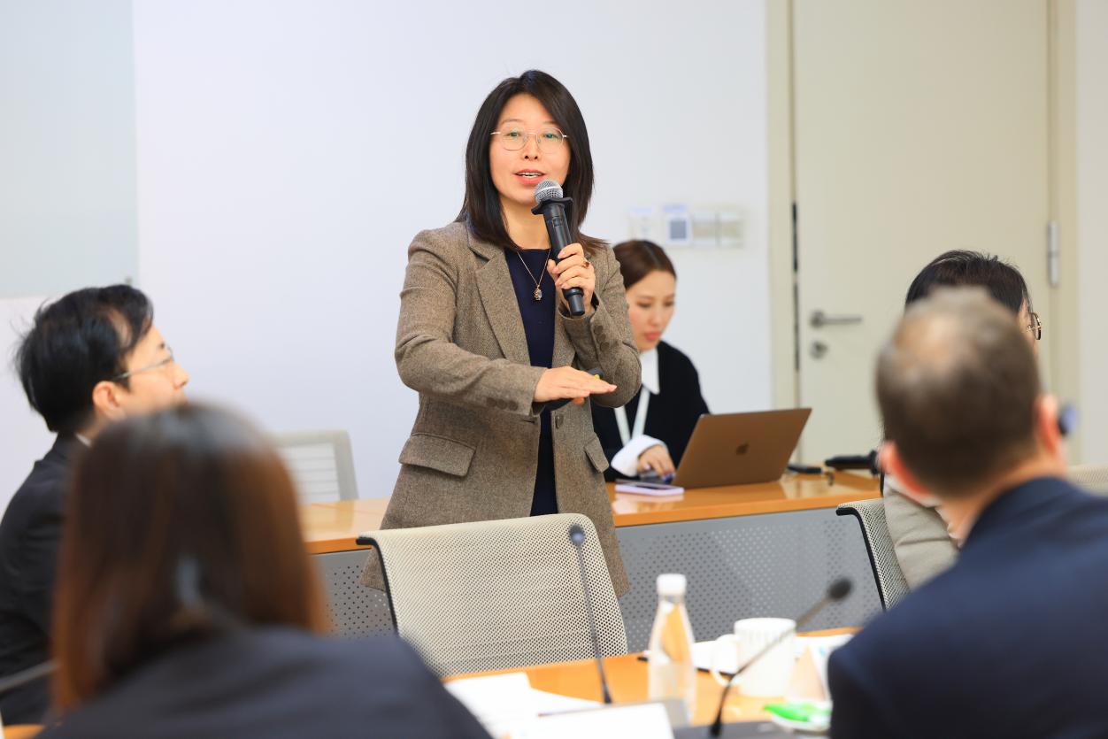 英国驻华大使馆公使衔参赞墨泰·穆迪一行来访西安欧亚学院