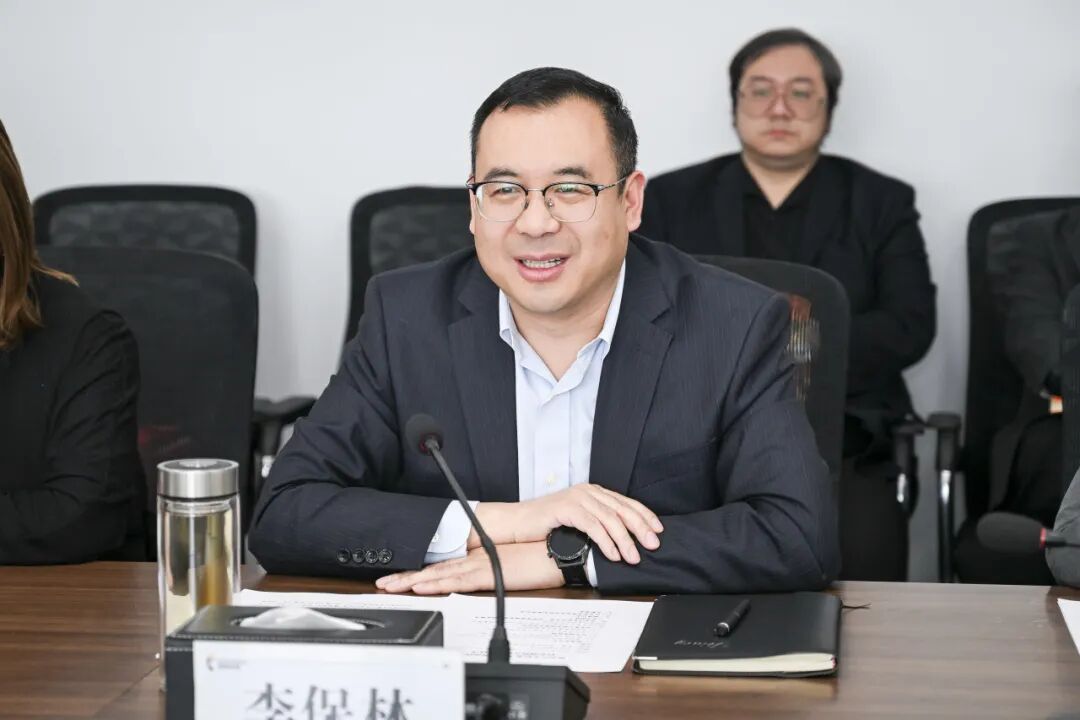 西安汽车职业大学与西部传媒举行校企合作签约暨授牌仪式