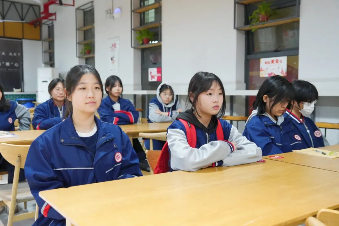 西安博雅艺术职业高中举行弘扬雷锋精神主题演讲比赛