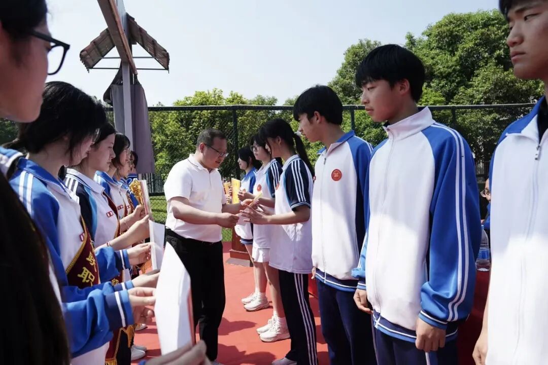 西安华跃职业高级中学第七届春季田径运动会精彩大回放！