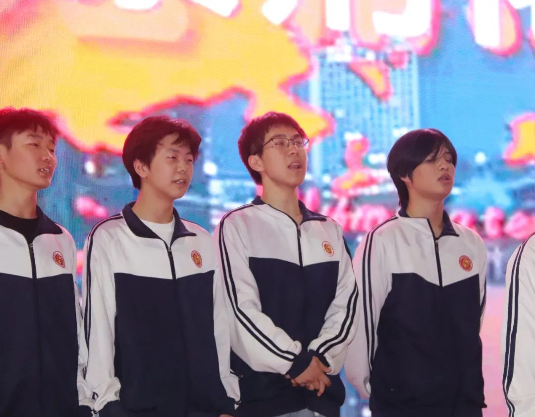 西安东方职业高级中学红五月歌唱比赛圆满落幕