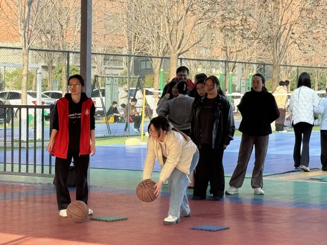 西京学院第三届“青研杯”研究生篮球联谊赛开幕！