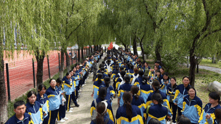 晨光励行 当“燃”青春丨16公里！西安明德理工学院学子步履淬成长！