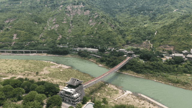 实践育人|寻遵义初心 传长征薪火,西安明德理工学院学子踏赴红色黔北践行青春使命 实践育人|寻遵义初心 传长征薪火,西安明德理工学院学子踏赴红色黔北践行青春使命