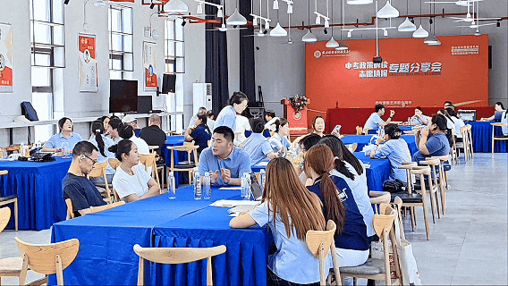 全城聚焦！西安博雅艺术职业高中“中招咨询会”展位持续火热，综合高中班名额速抢