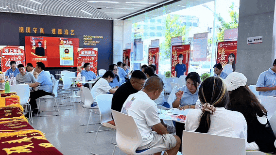 全城聚焦！西安博雅艺术职业高中“中招咨询会”展位持续火热，综合高中班名额速抢