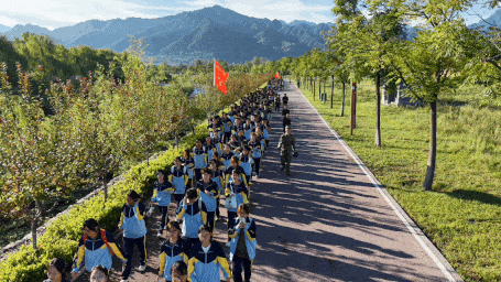 晨光励行 当“燃”青春丨16公里！西安明德理工学院学子步履淬成长！