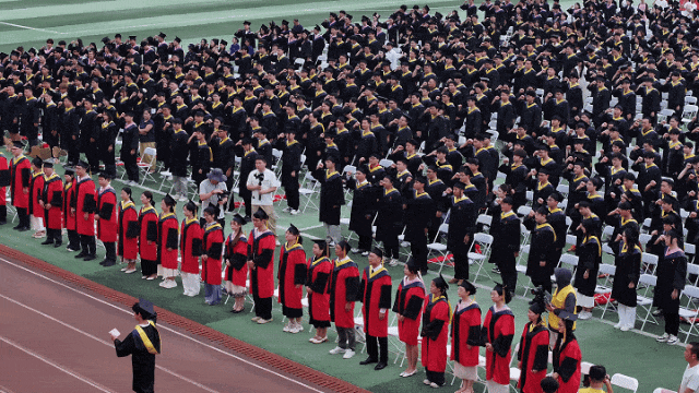 远航！西安汽车职业大学2026届本科生毕业典礼暨学士学位授予仪式盛大举行！