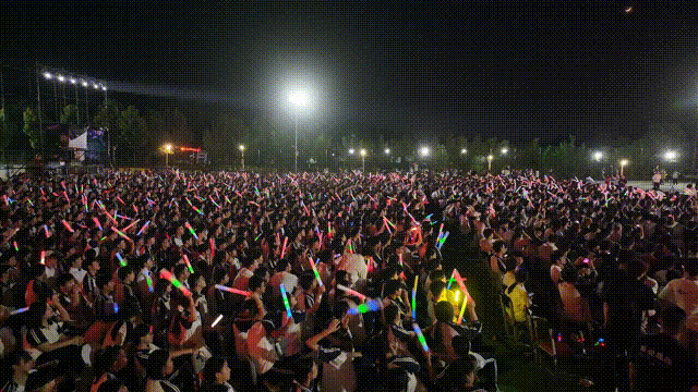 高燃！璀璨！西安现代综合职业高中2025届毕业晚会封神之夜！