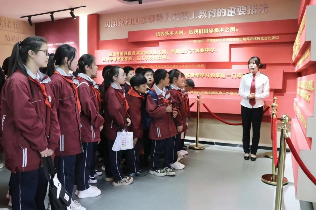 【喜报】中共西安铁道技师学院委员会荣获“五星党组织”荣誉称号