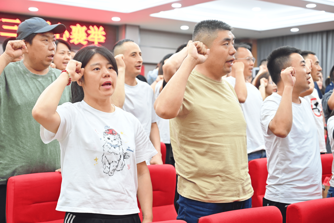 西安育华职业高中崇德年级高三家长会圆满落幕