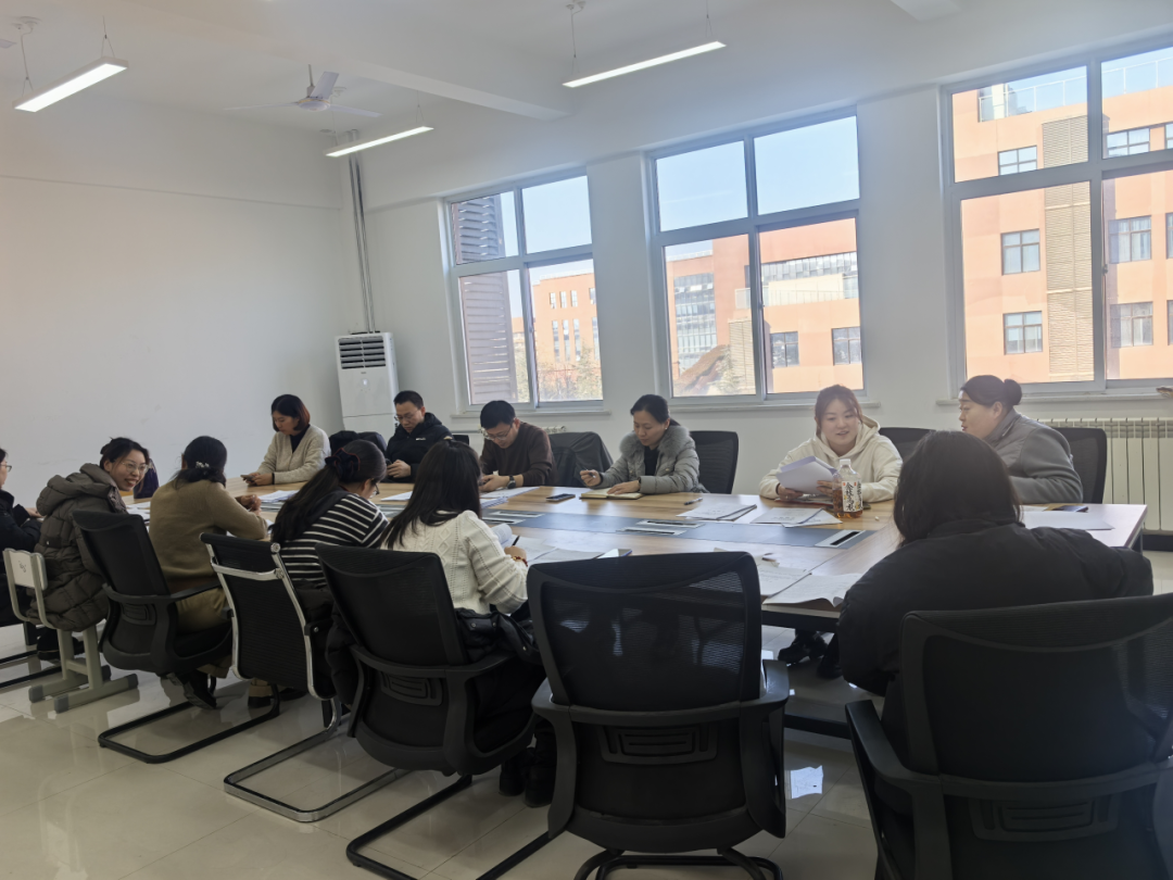 陕西省建筑职工大学召开2025年度校级科研项目开题论证会