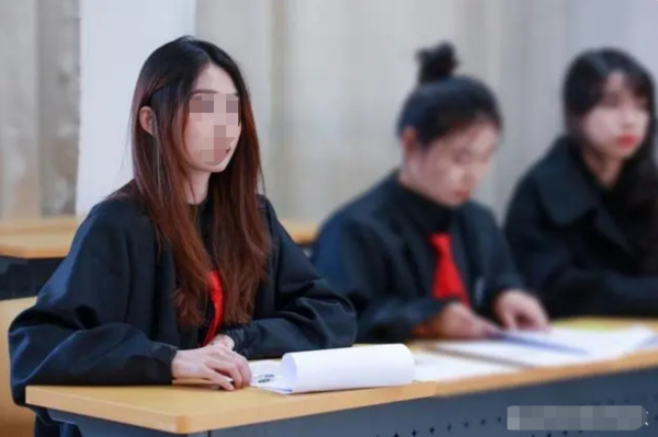 大学本科专业“最后”排名榜：教育令人堪忧，法律学则异议极深1.png