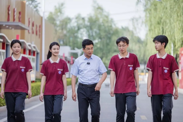 征集志愿丨“西安育华职业高中综合高中班试点”征集志愿开启！