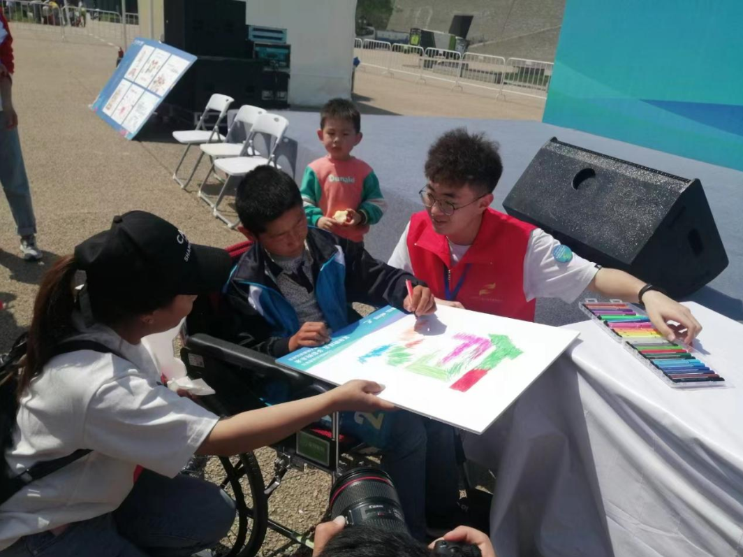 祝贺！西安外事学院学子郭森被陕西省教育厅推选为“陕西省最美志愿者”