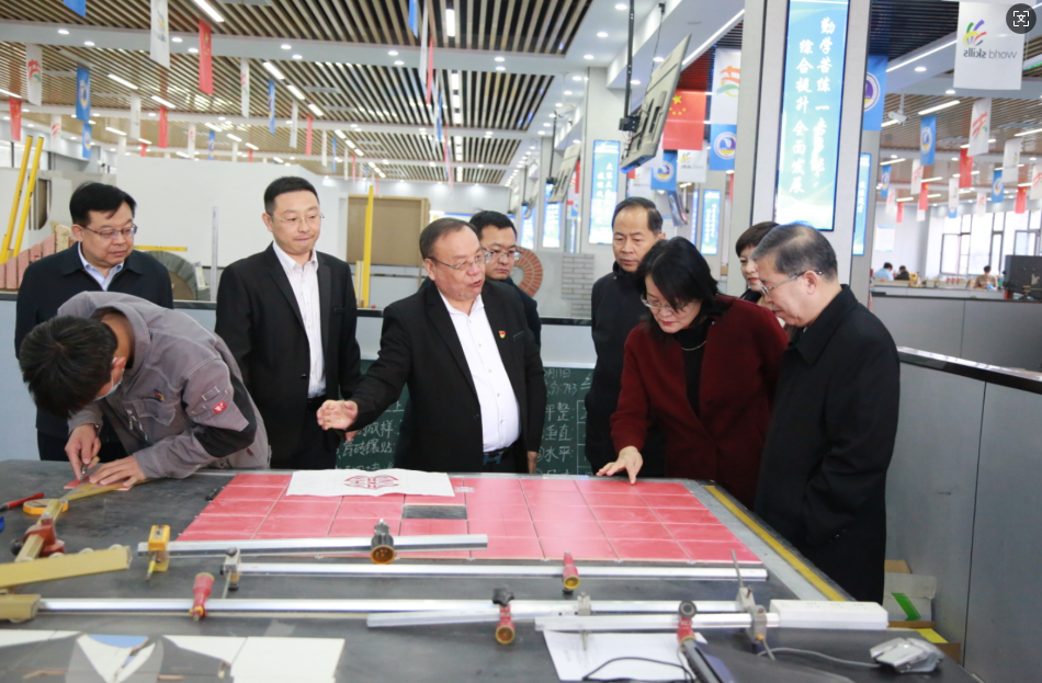 省人大相关领导莅临西安建筑工程技师学院开展职业教育立法调研