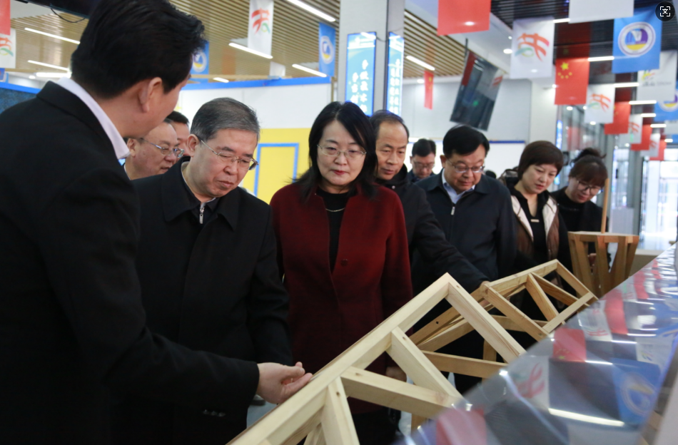 省人大相关领导莅临西安建筑工程技师学院开展职业教育立法调研