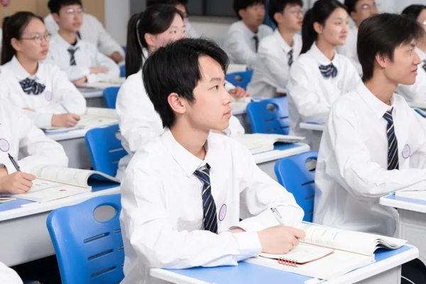 征集志愿丨“西安育华职业高中综合高中班试点”征集志愿开启！