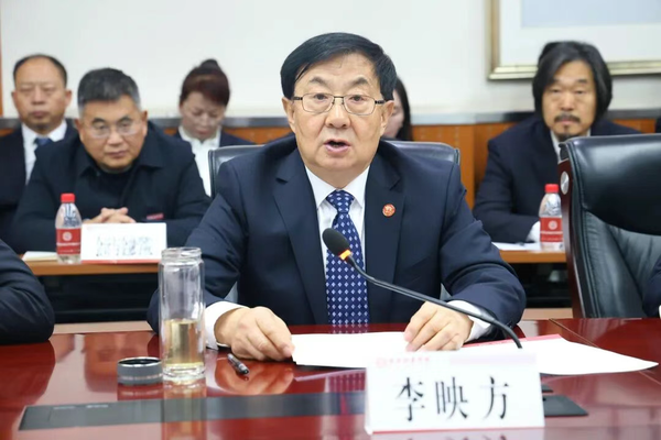 西安培华学院校长李映方作审核评估验收工作补充汇报