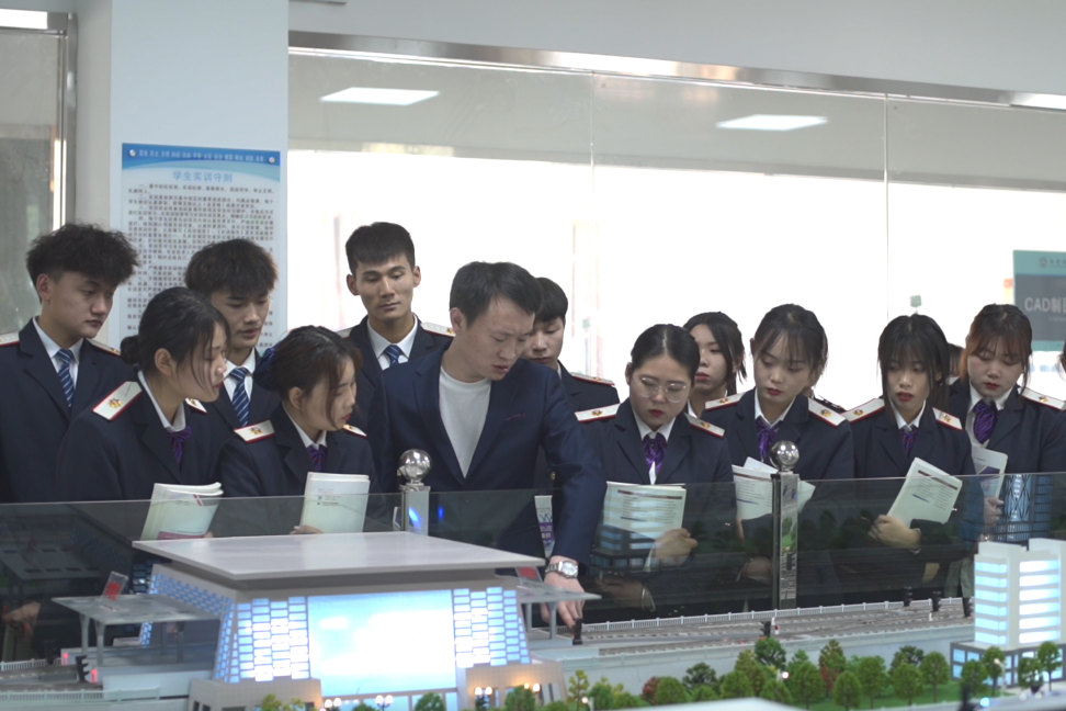 告别纸上谈兵！西安铁道技师学院实训室解锁你的职业通行密码