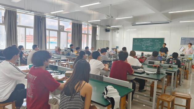 喜报！西京学院学子在2026年全国大学生电子设计竞赛中载誉而归